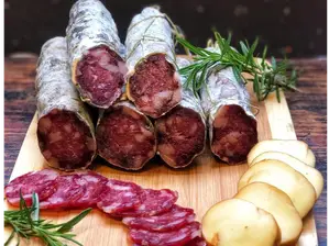 SALAME LA COLONIA ± QUESO HOLANDA de Almacén Regional Los Naranjos