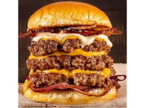 CLÁSICA TRIPLE de Alta Burger