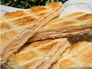 SANDWICH DE MIGA CARLITO de Amoramarillo