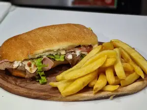 Lomo Criollo + papas de Big Joe's - Nueva Córdoba