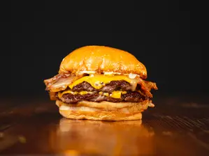 Bacon Honey Doble con papas de BR Burgers Florida