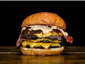 Fourcheese DOBLE de Bruna Burger