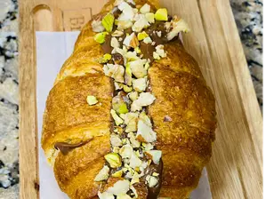 Croissant nutella de Brunch Cafe de Especialidad