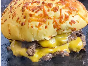 CHEESE de BRUSHH BURGER