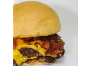 Cheese Bacon de Bunkra Burger