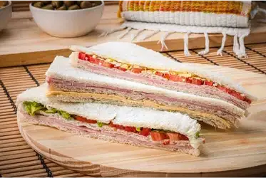 Producto de Constantino Sandwich - Ruta 20