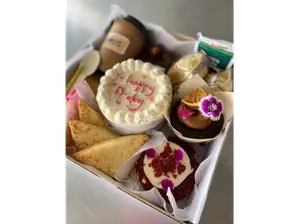 Box mamá de CAMUS PASTELERIA