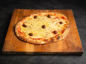 2 Muzzarella de Daniele's pizza