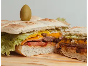 Lomo con cheddar de Delirios más sabor