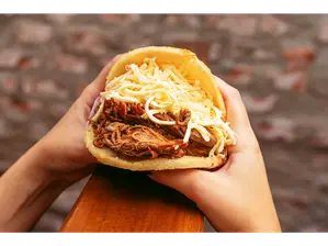 Arepa a eleccion de Dlucas Gourmet - Cerro