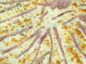 Muzza con jamón de Don Franky