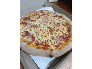 Pizza Calabresa 8 porción de El chavo