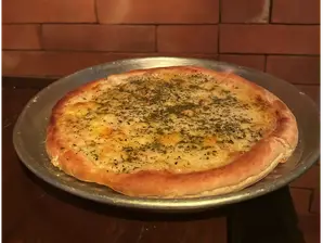 Pizza Mozzarella de El Creyente Bar