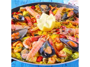 Martes: Carne a la pizza con ensalada rusa de El Cucharón