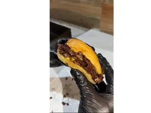 Cheese Burger de El exilio