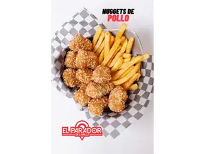 Nuggets de pollo y papas fritas de El parador de la villa