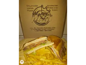LOMO COMPLETO CON PAPAS FRITAS de El rey de la pizza