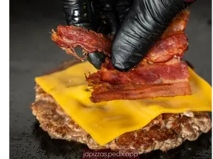 Burger Bacon de estacion lomo orfeo