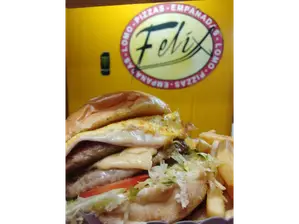 2 X $18000 COMPLETAS CON PAPAS ( SIMPLE CARNE) de Felix