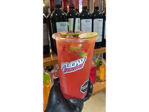 Caipi de frutilla de Flow bebidas