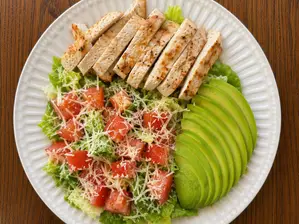 MILANESA DE CERDO con guarnición de Humus Lunch