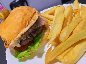 Doble de INFINITO RESTO BAR