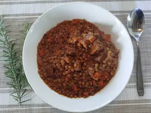 GOULASH CON ARROZ DE COLIFLOR de INTEGRO.ALIMENTO