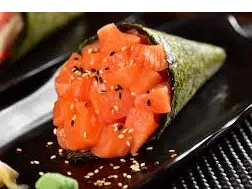 Temaki Salmon Crudo 220g de izu japanese
