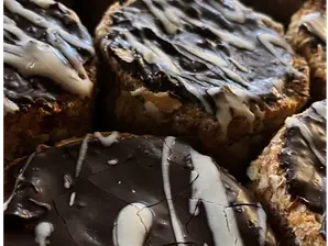 ALFAJORES DE HOJALDRE de JIREH