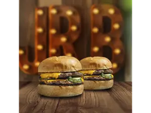 2 cheese Burger c/ pan de papa de Junior B - Cosquín