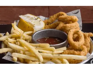 Mix de papas y rabas de Junior B - Cosquín