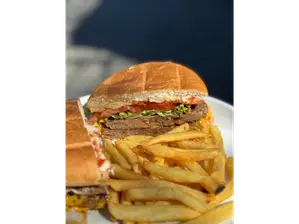 HAMBURGUESA DOBLE de La Casa De Pancho Villa