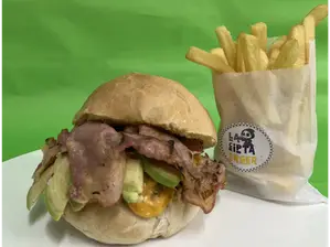 La embrujada DOBLE de La cripta burger Cofico