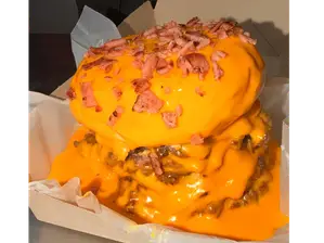 VOLCAN de La Curiosa Burger