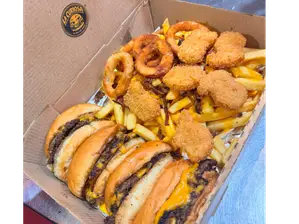 BOX CURIOSO de La Curiosa Burger