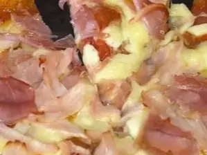 PIZZA ESPECIAL CON JAMON de La Paisanita General Paz