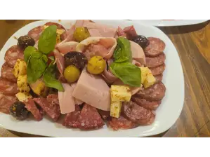 PICADA DE FIAMBRES de lafarola