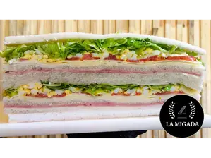 Jamon y Queso con Lechuga, Tomate y Huevo de LaMigada