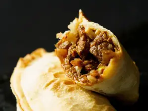 Empanada de Carne Cortada a Cuchillo de La Reina Nueva Córdoba
