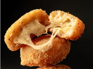 Bites de provolone y muzzarella de Latin´s Burger
