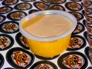 Dip cheddar de Lolo's Burguers