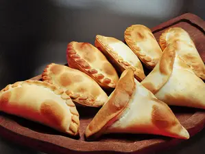 1 Docena de empanadas DE LA CASA Y SALUDABLES de Maja Morena Rio IV