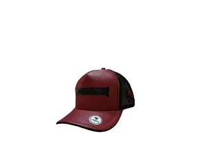 Sharecropper (visera y frente ecocuero bordo, red negra) de MARTI.