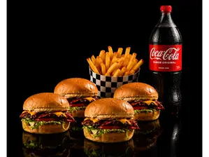 COMBO GRUPO (4 hamburgesas + gaseosa + papas) de MISTER BURGER ZONA SUR