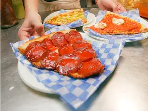 Jamón y morrones de MOLAPIZZERIA