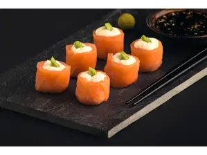 Geishas x4unid de nakapoke sushi