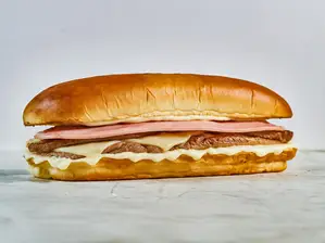 NINO Lomo Con Queso + Papas de Nino Nueva Córdoba
