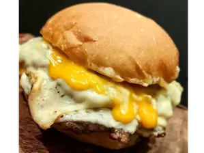 Burger Gold de ONE LOMOS - One Independencia