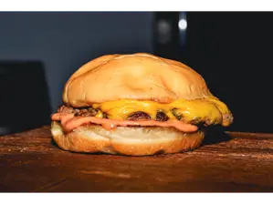 Morena de Otto Burger La Plata