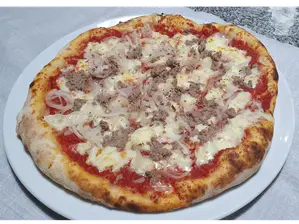 Pizza Atún y Cebolla de Pasta & Pizza